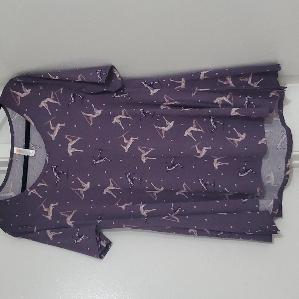 Lularoe Perfect T Baseball ⚾️ Pattern, Size M